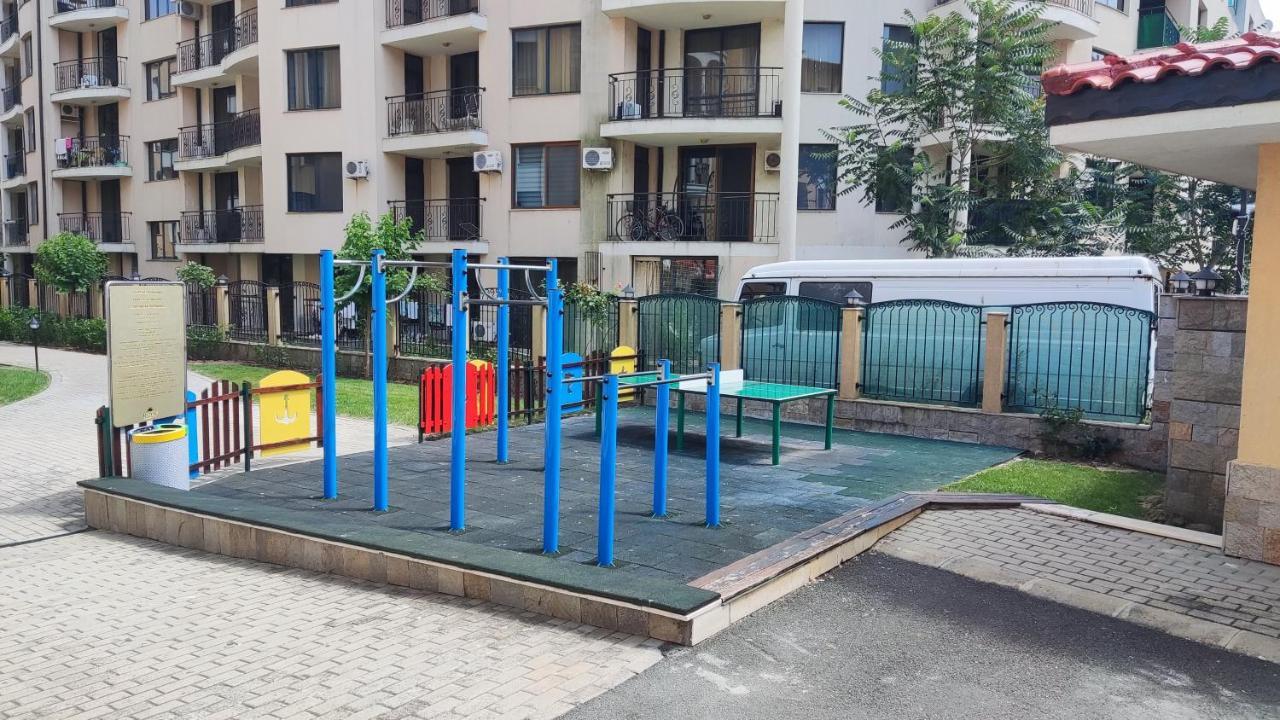 Holiday Apartcomplex Royal Sun Pantai Sunny Luaran gambar